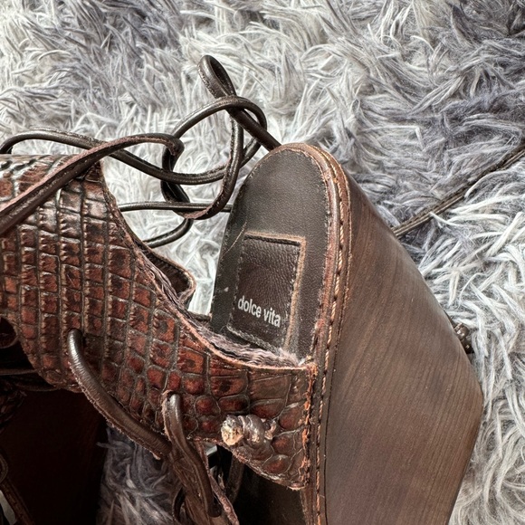 Dolce Vita Wedges - Picture 3 of 5